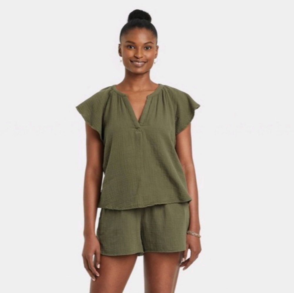 Women's Flutter Short Sleeve Blouse - Universal Thread™ Green Size Extra Small